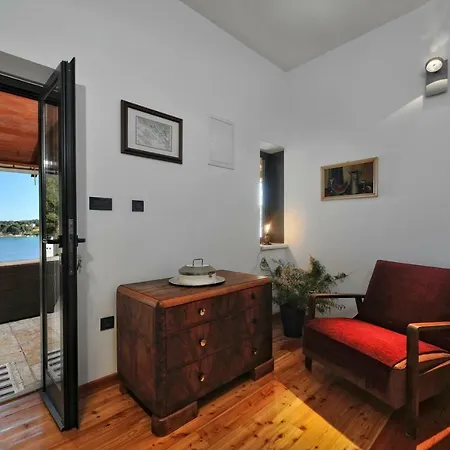 Luxury Marin Daire *